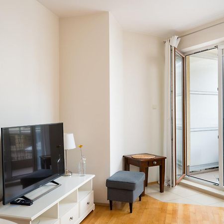 Metro Ksiecia Janusza Cosy Apartment Warsaw Exterior photo