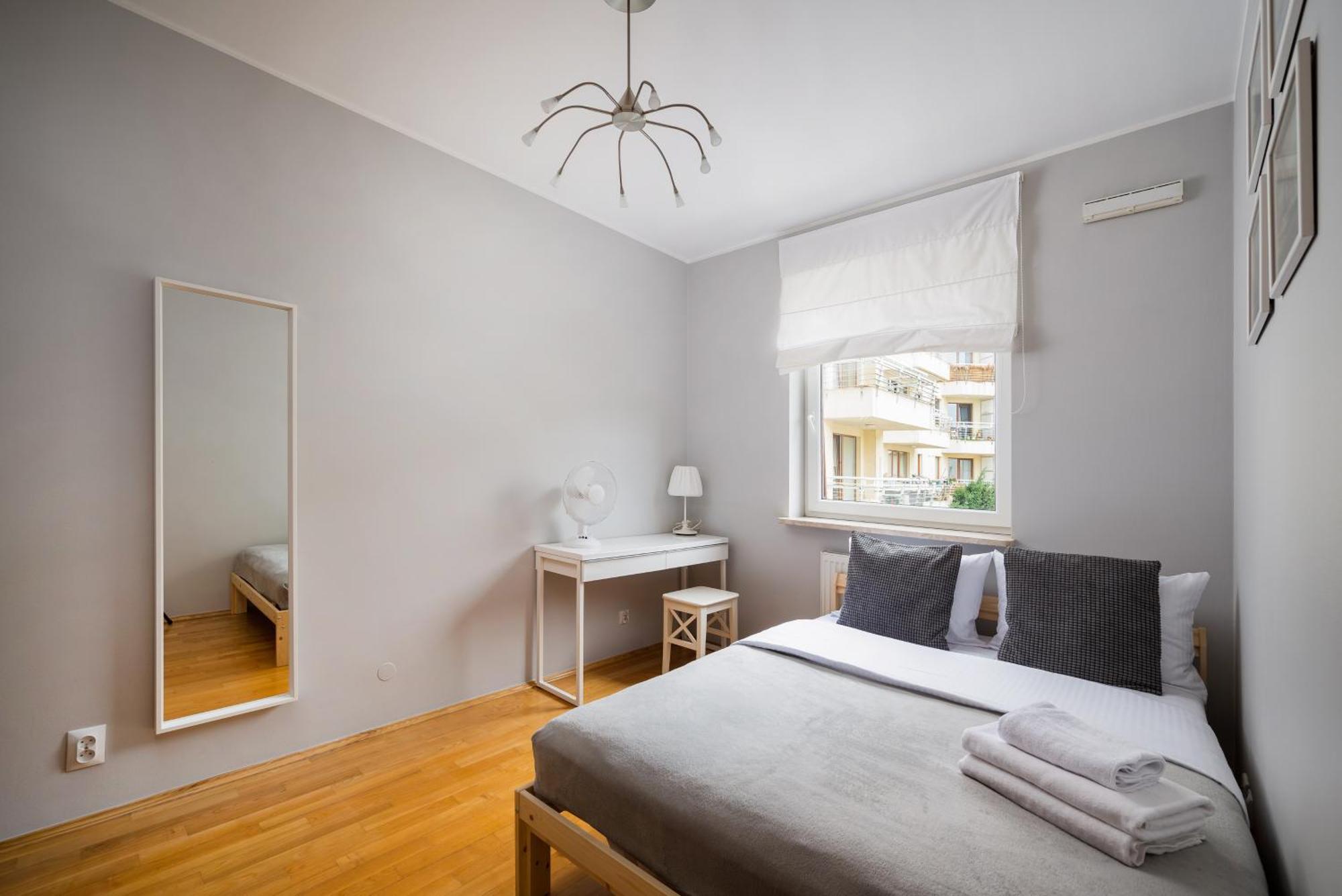Metro Ksiecia Janusza Cosy Apartment Warsaw Exterior photo